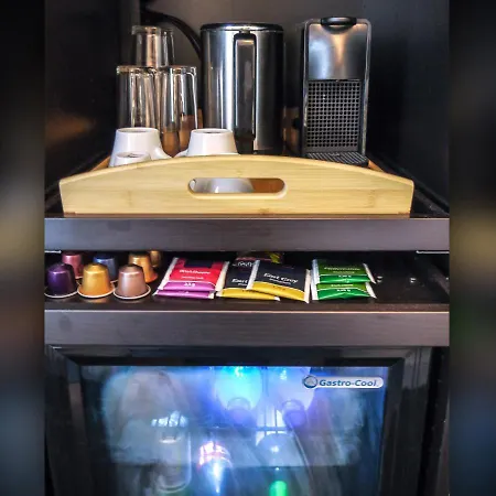 Comfort And Style In Center With Ensuite Bathroom On Schaafenstrasse * Köln