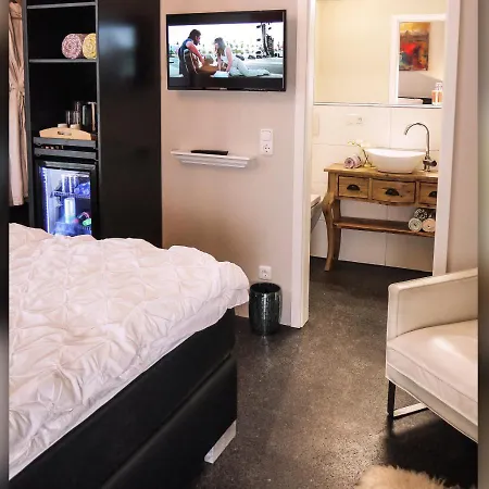 Quarto em Acomodações Particulares Comfort And Style In Center With Ensuite Bathroom On Schaafenstrasse