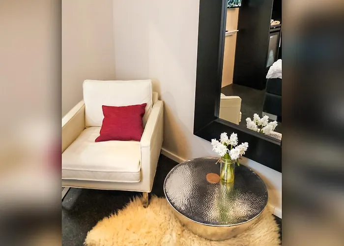 Comfort And Style In Center With Ensuite Bathroom On Schaafenstrasse