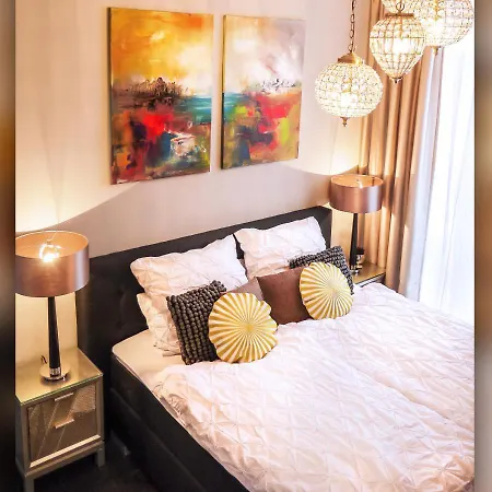 Privat bolig Comfort And Style In Center With Ensuite Bathroom On Schaafenstrasse